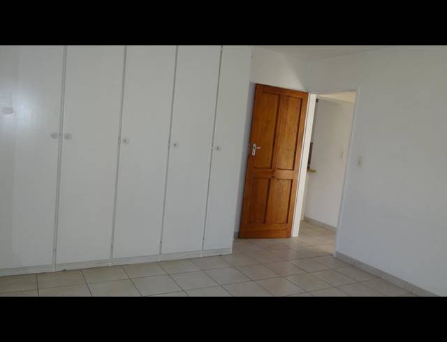 2 BEDROOM PROPERTY TO RENT IN HELDERKRUIN